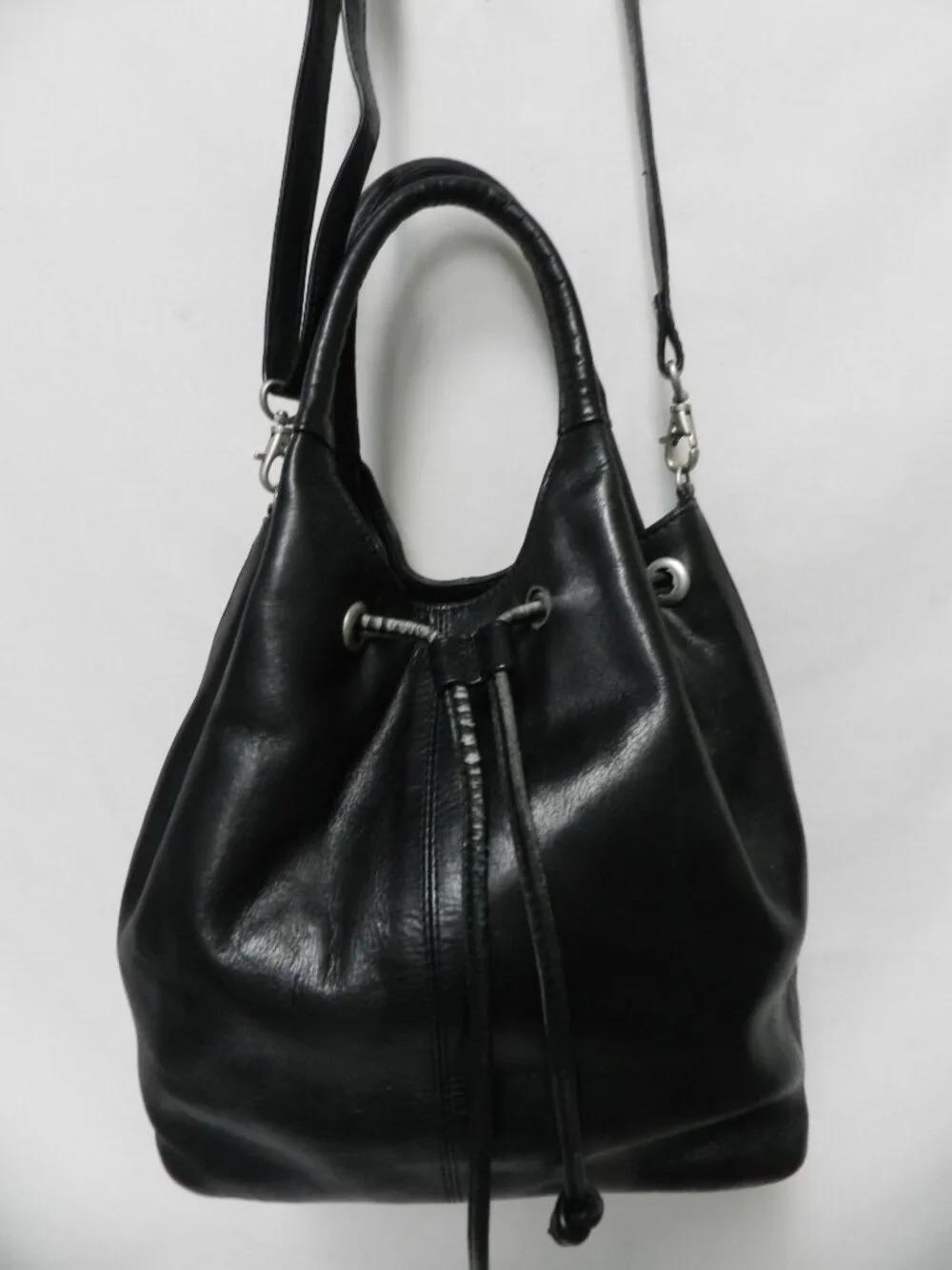 Crossing Pointe Vintage Leather drawstring bucket shoulder bag purse satchel